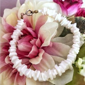 Vintage puka shells bracelet